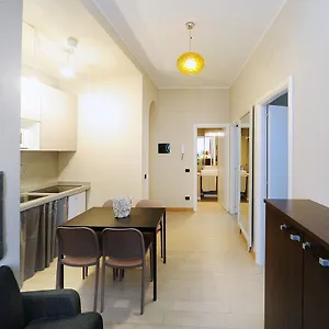  Апартаменты Urban District - Old Town Central 2 Br Италия